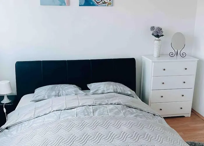 Central Apartment Zagreb - East