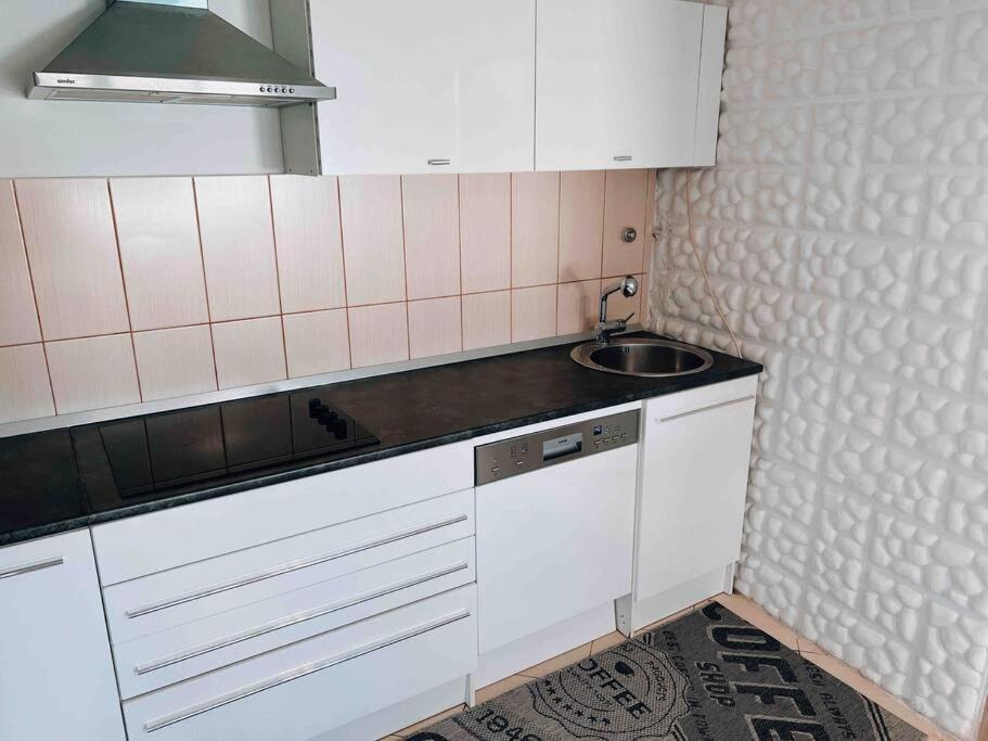 Apartma - East